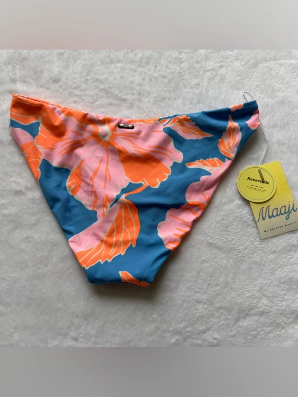 Maaji Reversible Bikini Swimsuit Set NWT - Picture 14 of 16